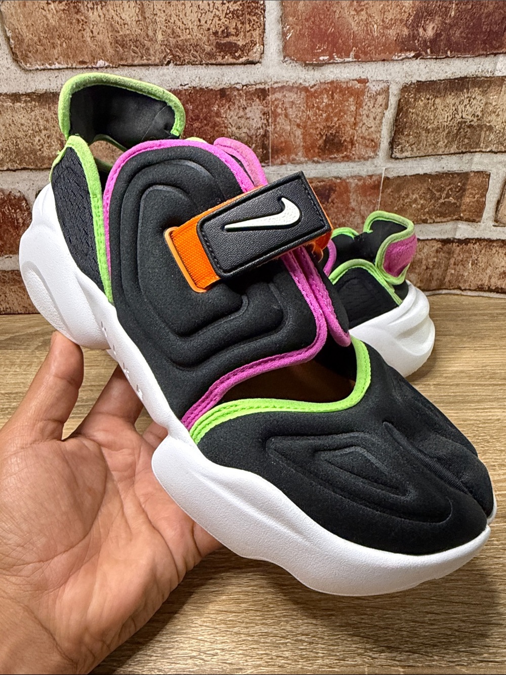 Nike Aqua Rift Tabi Sneakers Women’s Size 9.5 Colorblock